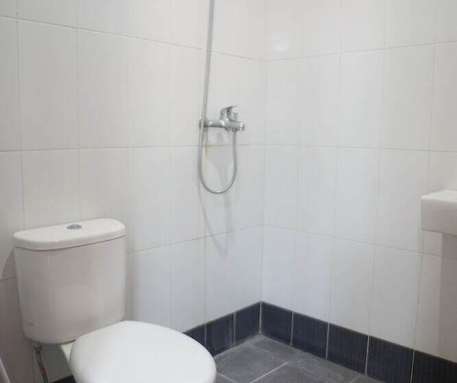 ホテル Oyo 91900 Wisma Amrach