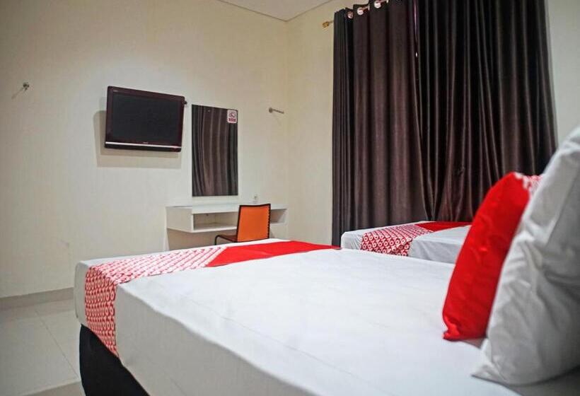 ホテル Oyo 91900 Wisma Amrach