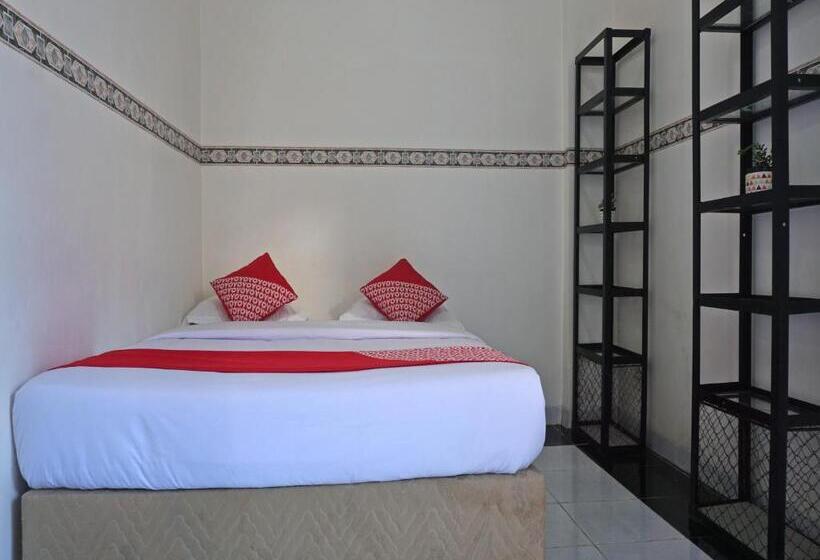 ホテル Oyo 91900 Wisma Amrach