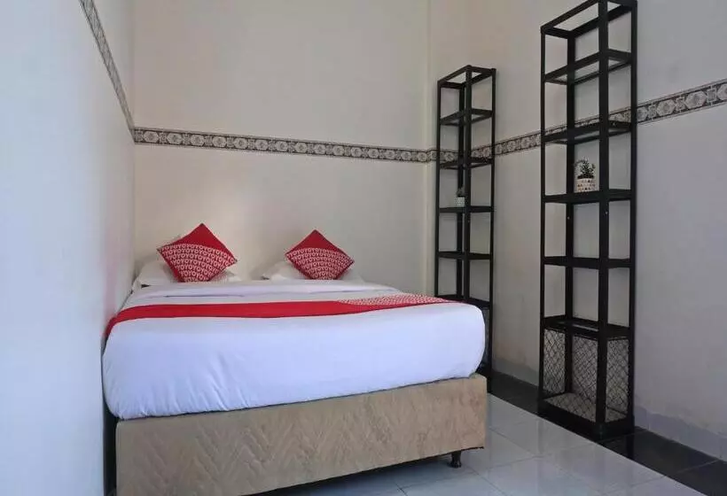 Hotelli Oyo 91900 Wisma Amrach