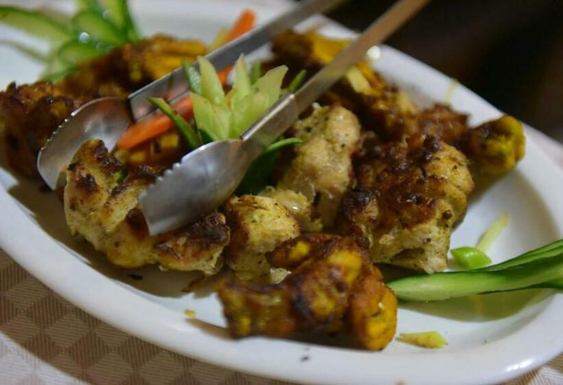 هتل Quality Lodges Bhurban