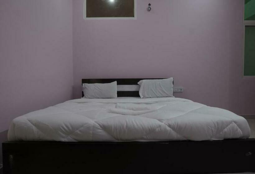 فندق Shri Anand Niketan By Wb Inn