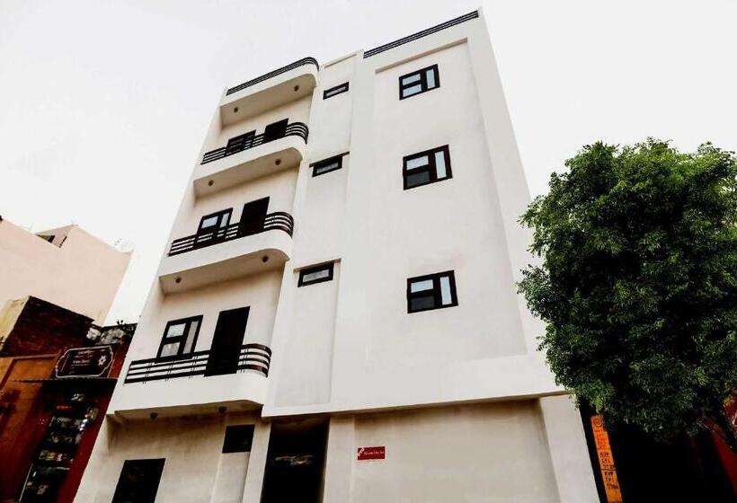 בית מלון כפרי Spot On 64932 Silicon City Inn