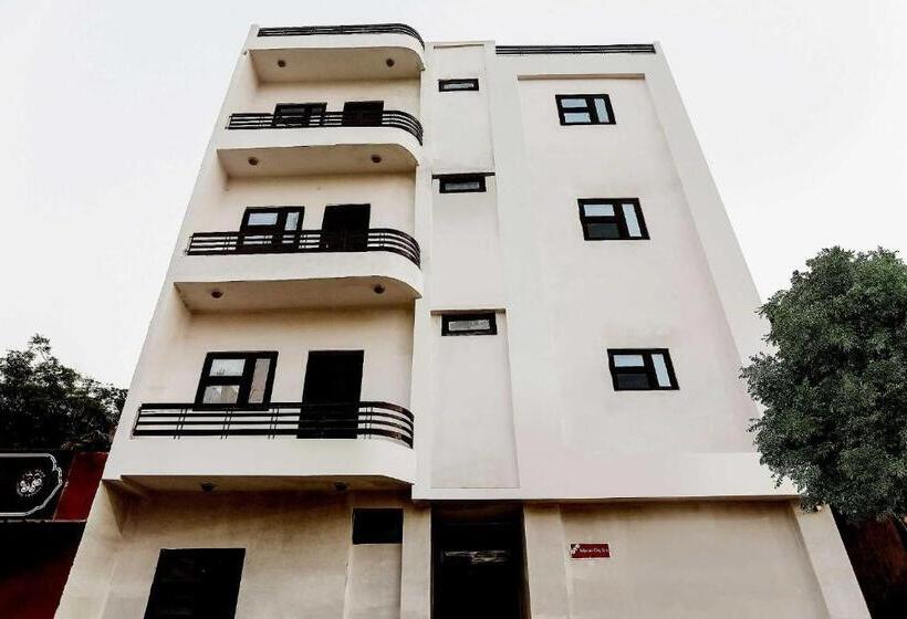 בית מלון כפרי Spot On 64932 Silicon City Inn