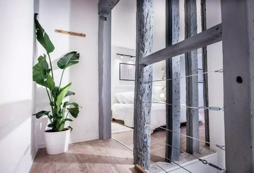 Maya Appartements & Suites