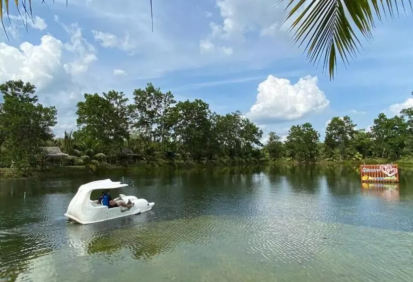 Mulberry Resort