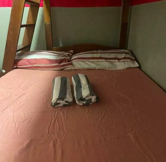پانسیون Resting Rabbit Hostel