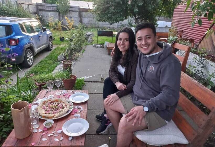 پانسیون Hostal Cuatro Estaciones    Hostel