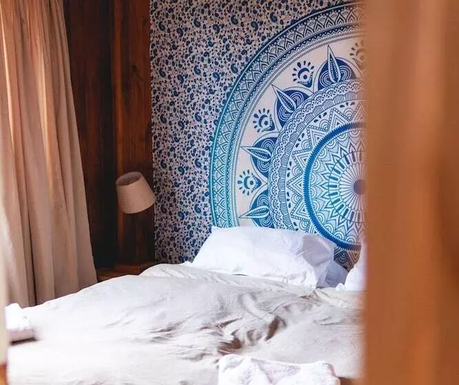 پانسیون Hostal Cuatro Estaciones    Hostel