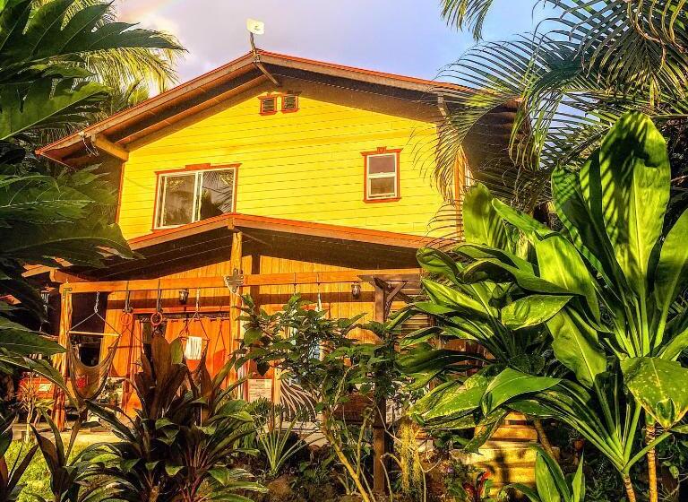 פנסיון Phoenix Garden