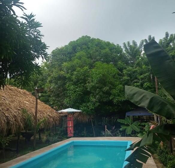 پانسیون Sisio Hostal