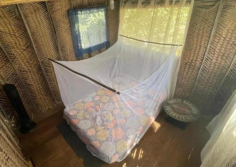 پانسیون Sisio Hostal