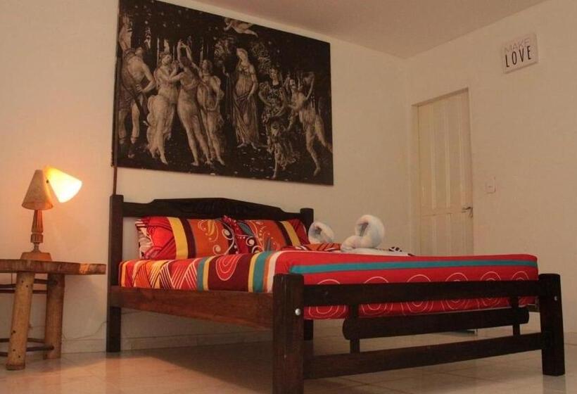 پانسیون Sisio Hostal