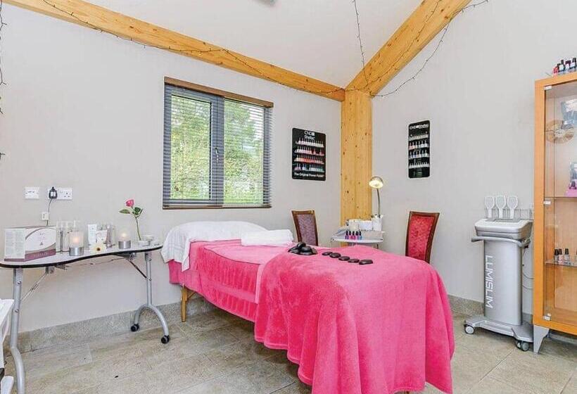 渡假胜地  Croft Country Park