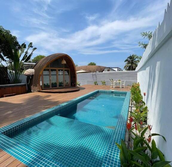 אתר נופש Found Mansion