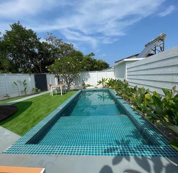 אתר נופש Found Mansion