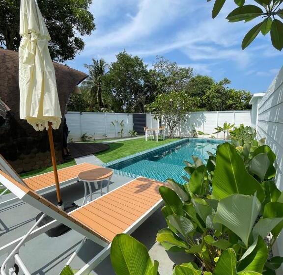 אתר נופש Found Mansion