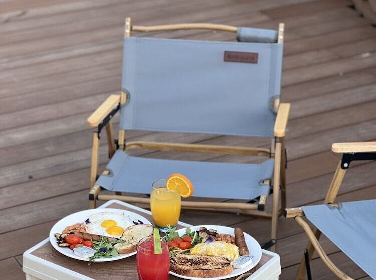 אתר נופש Found Mansion