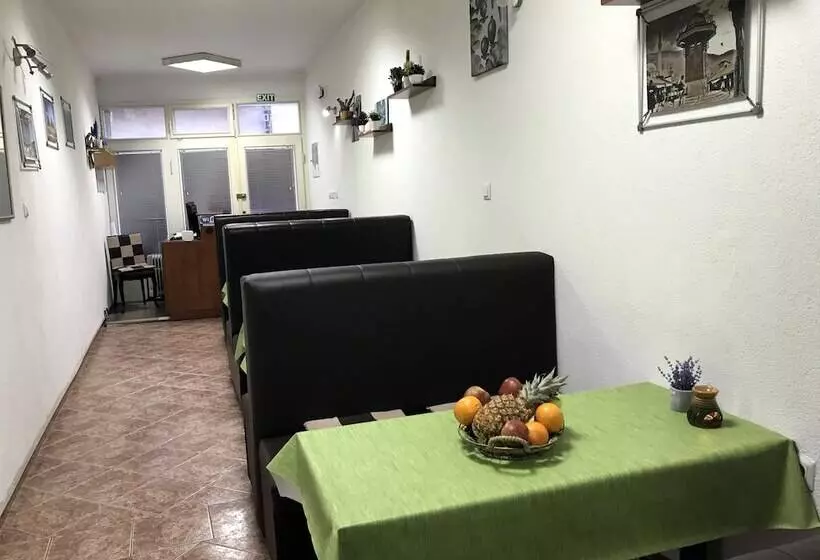 هاستل Kingdom Rooms Visoko