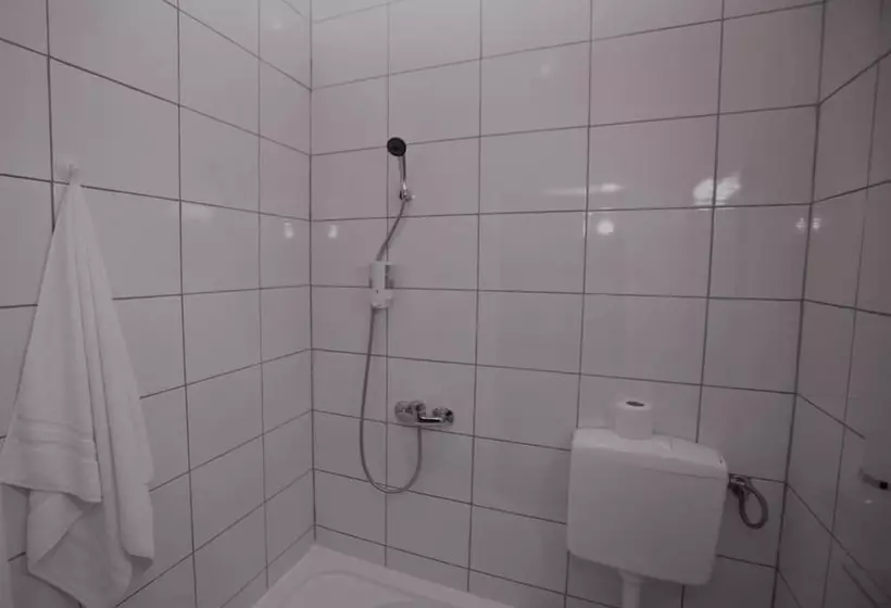 هاستل Kingdom Rooms Visoko