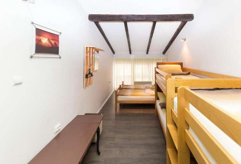 هاستل Kingdom Rooms Visoko