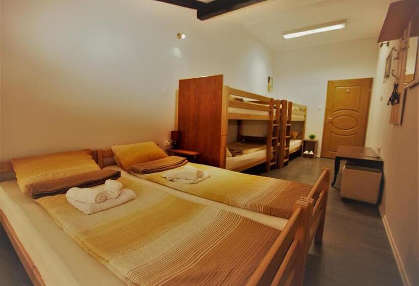 هاستل Kingdom Rooms Visoko