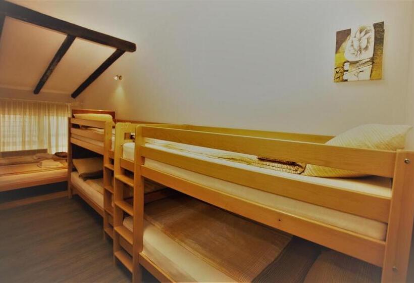 هاستل Kingdom Rooms Visoko