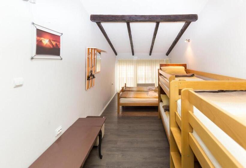 هاستل Kingdom Rooms Visoko