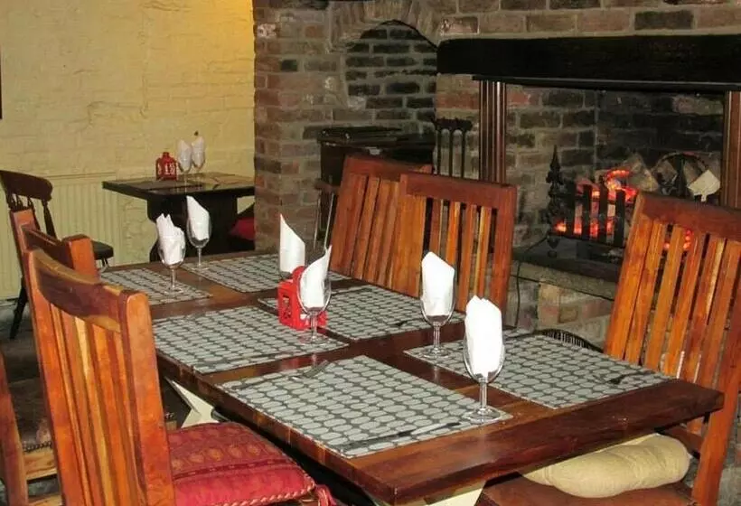 ユースホステル Red Lion Coaching Inn