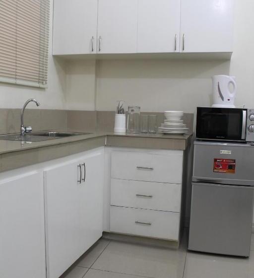 הוסטל Residencia San Vicente   Pasay  Budget