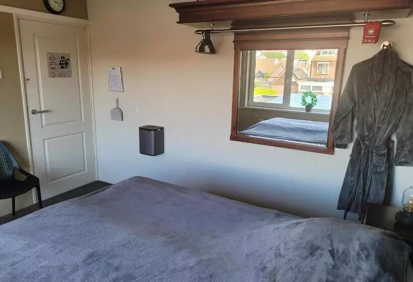 ベッドアンドブレックファースト Bed & Budget123