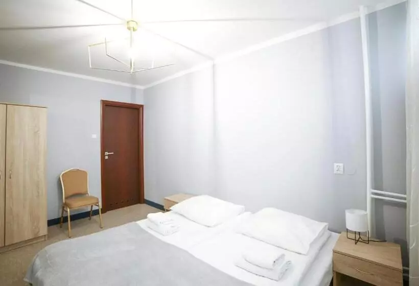 ベッドアンドブレックファースト Izabella