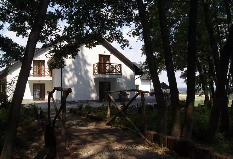 Aamiaismajoitus (B&B) Villa Sobótka