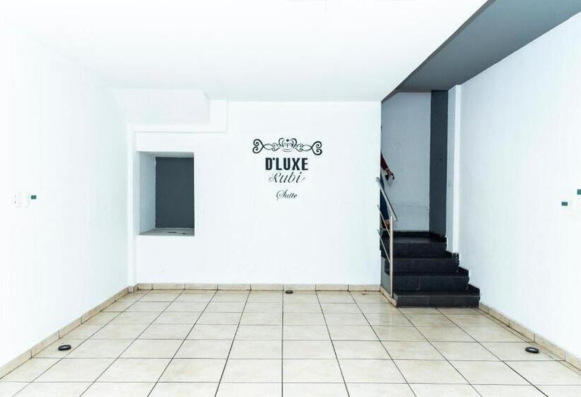 Dluxe Auto Hotel Adults Only