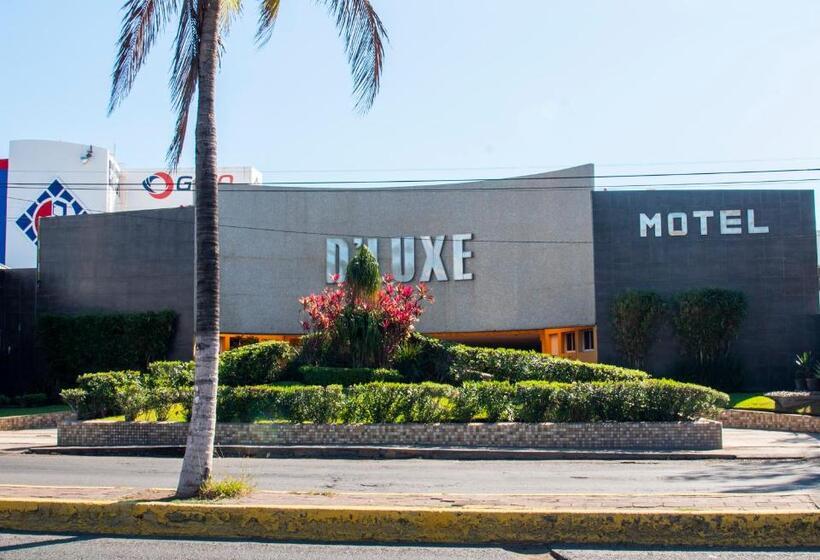 Dluxe Auto Hotel Adults Only