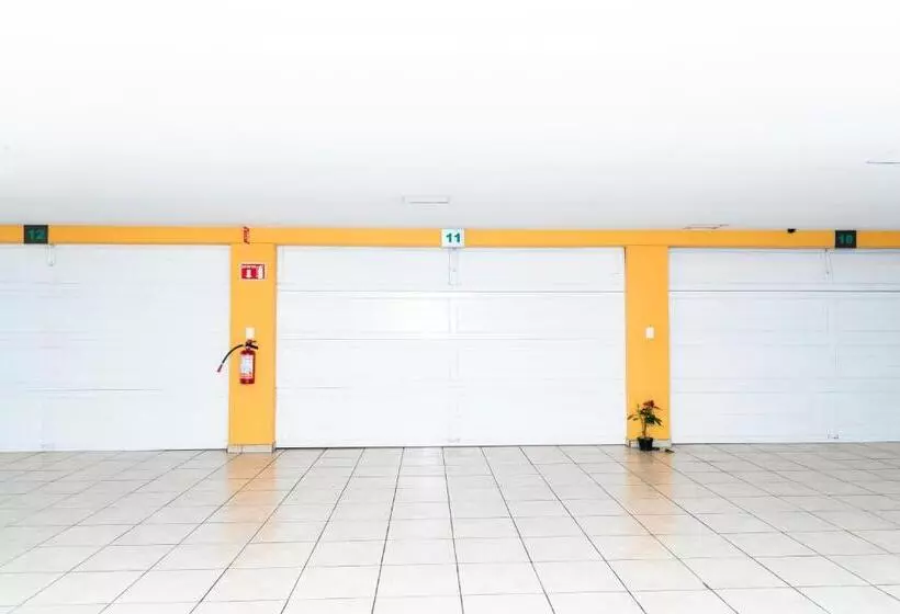 Dluxe Auto Hotel Adults Only