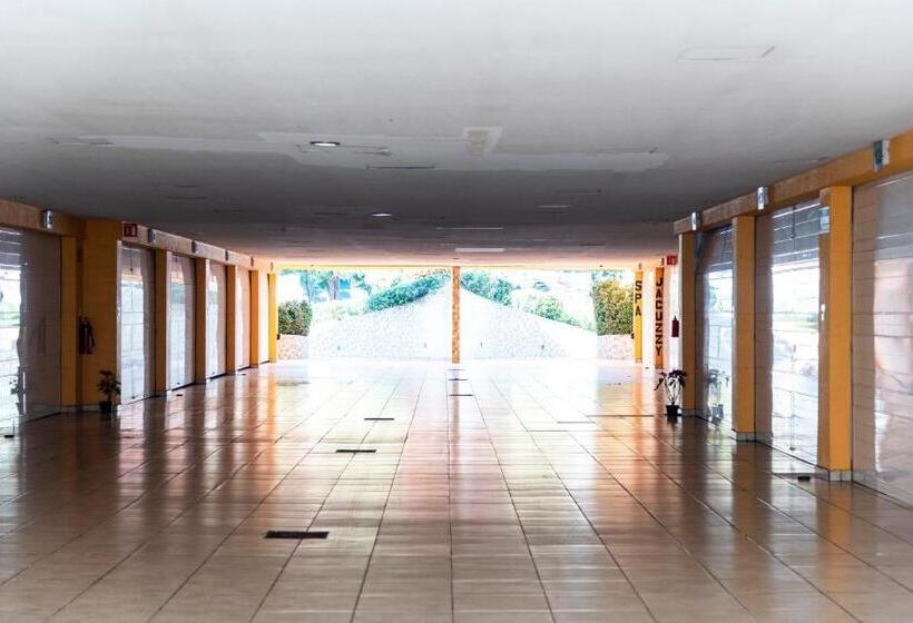 Dluxe Auto Hotel Adults Only