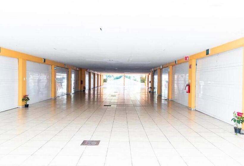 Dluxe Auto Hotel Adults Only