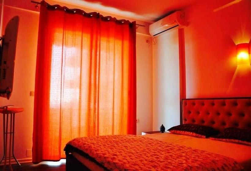 Hard Rock Apartments