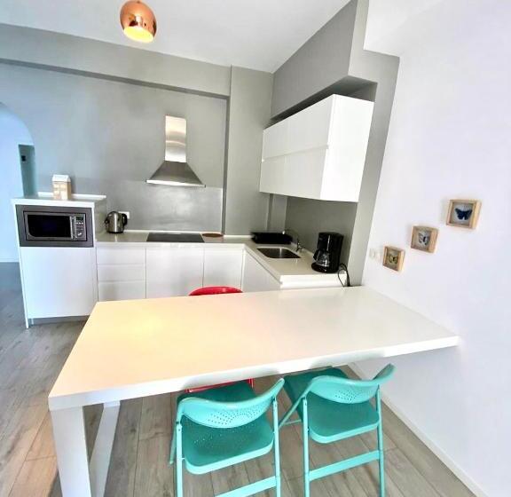 Hard Rock Apartments