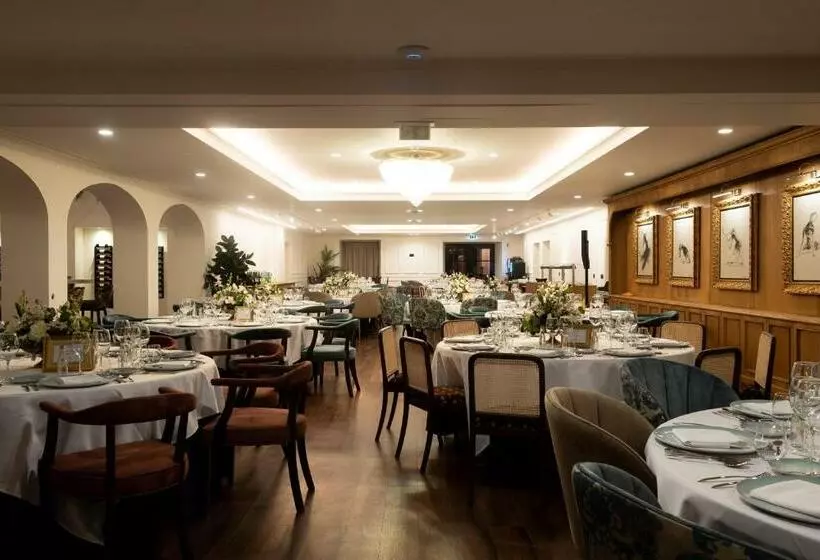 هتل Ap Dona Aninhas