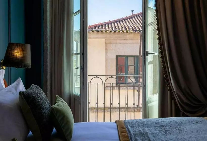 هتل Ap Dona Aninhas