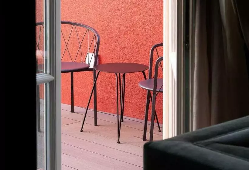 هتل Ap Dona Aninhas