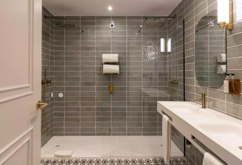 هتل Ap Dona Aninhas