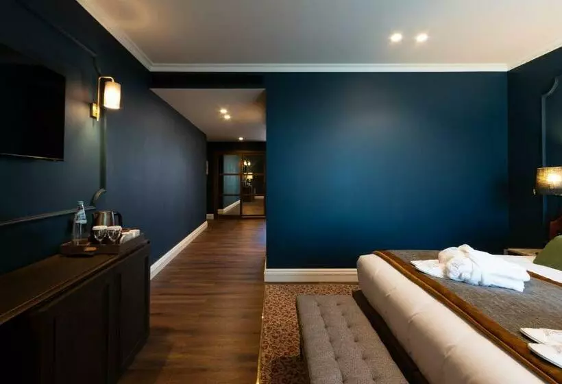 هتل Ap Dona Aninhas