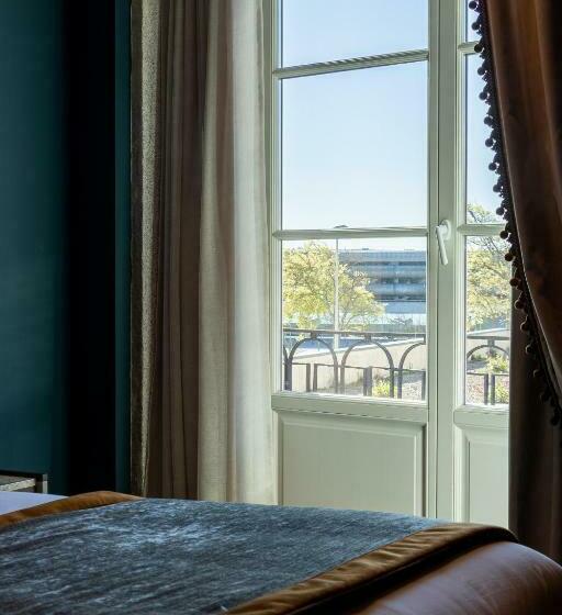 هتل Ap Dona Aninhas