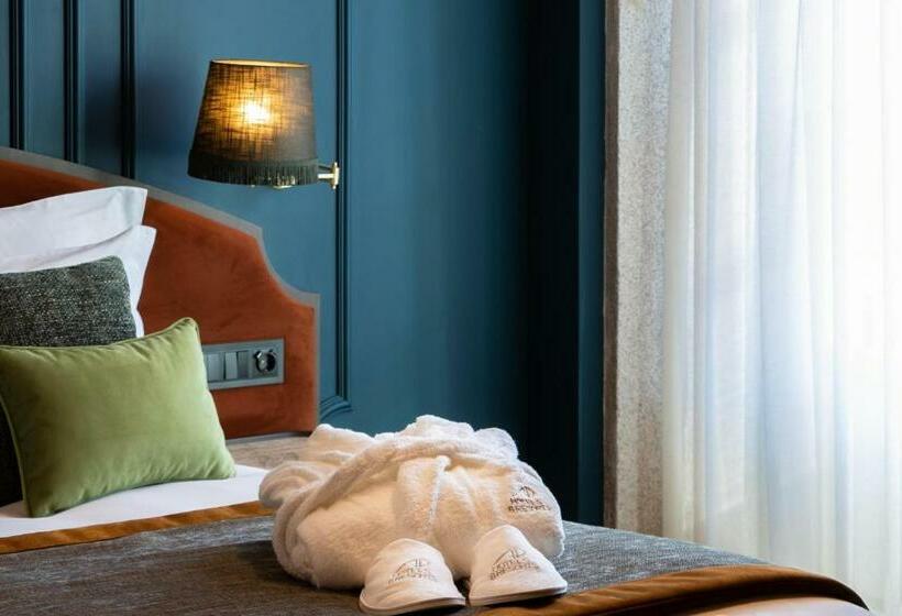 هتل Ap Dona Aninhas