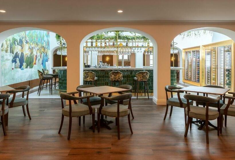 هتل Ap Dona Aninhas