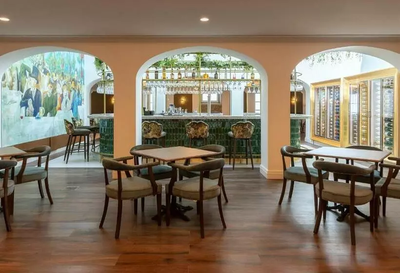 هتل Ap Dona Aninhas