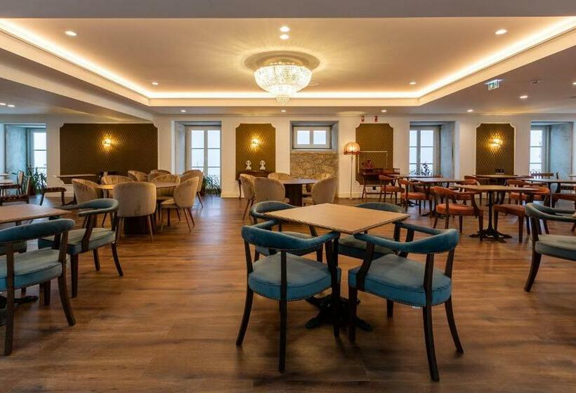 هتل Ap Dona Aninhas